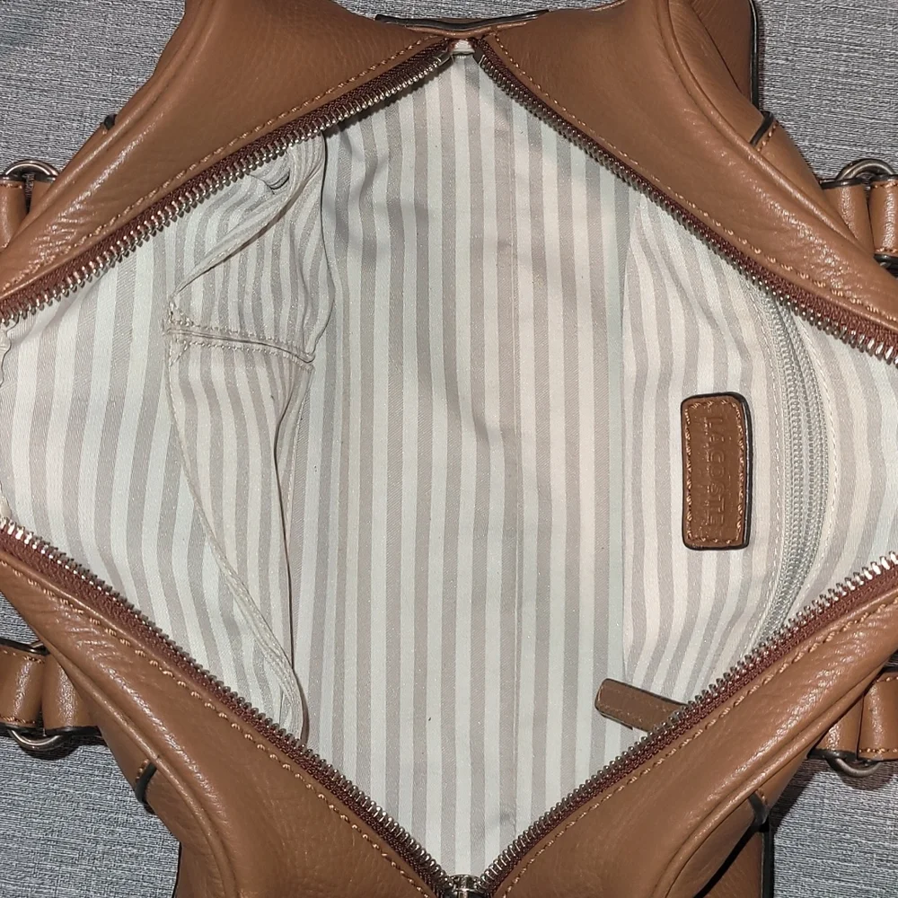Lacoste Leather Satchel Handbag - Picture 8 of 9
